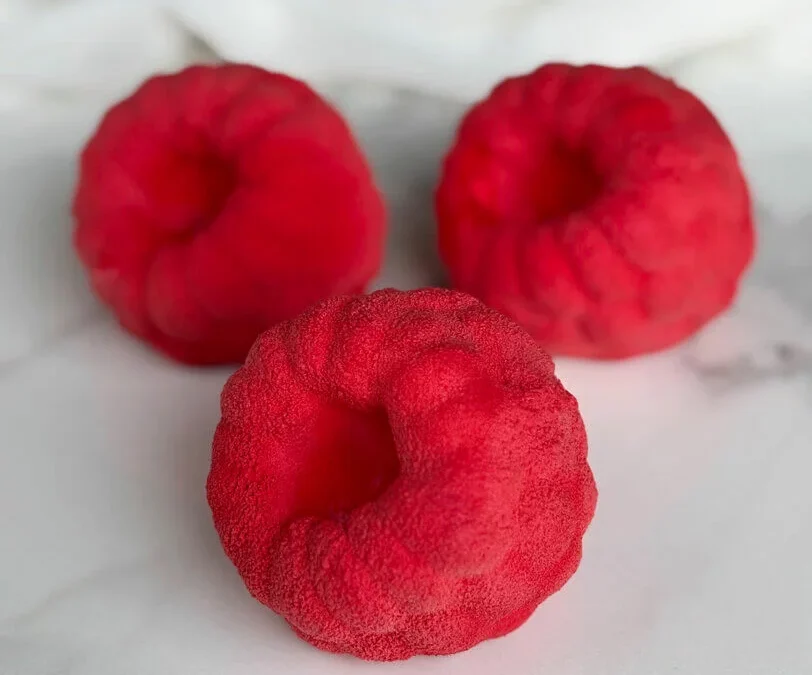 Entremets Trompe l’œil en forme de Framboise